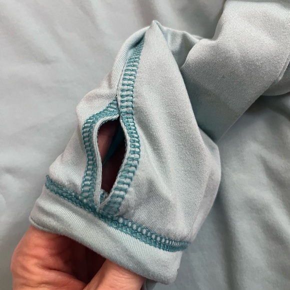 Columbia TITANIUM L Womens Blue Teal Long Sleeve Thumbhole Gym Athletic Top - Picture 7 of 10